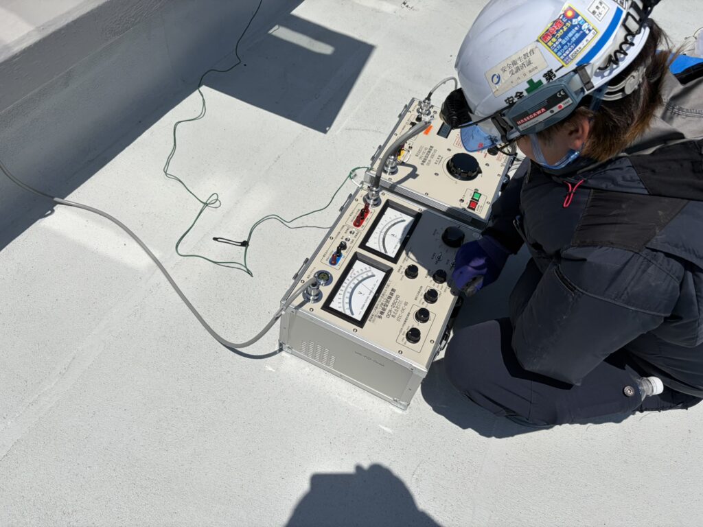 絶縁耐力試験中 AC10350Vを印加